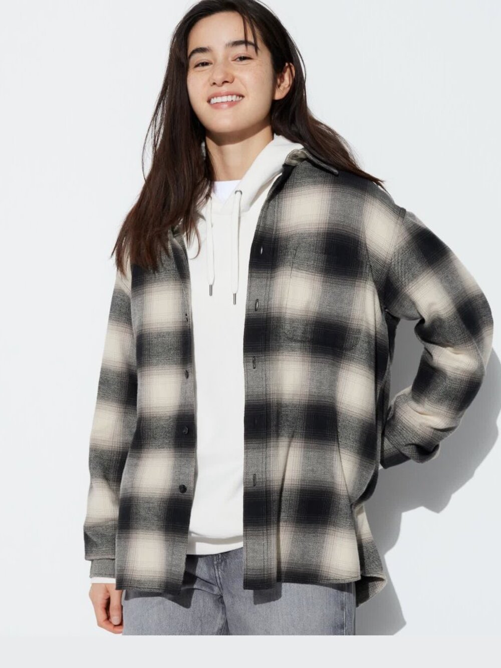 Uniqlo Black and Cream Plaid Casual Button-Down Shirt